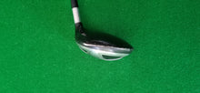 Load image into Gallery viewer, Titleist 980F Fairway 3 Wood 15° Stiff
