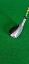 Load image into Gallery viewer, TaylorMade Rescue Mid 4 Hybrid 22° Extra Stiff
