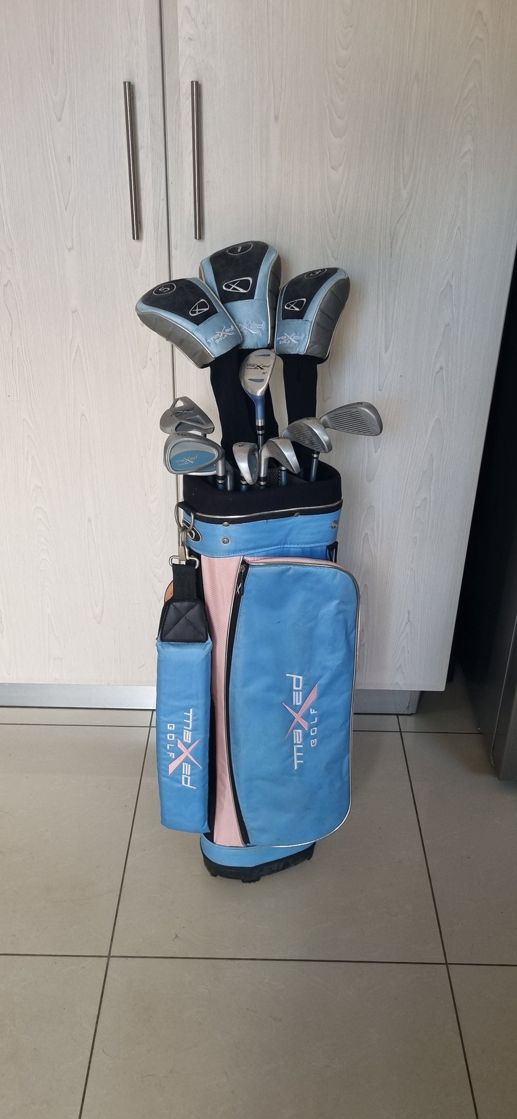 Maxed Ladies Full Golf Set with Bag and Covers
