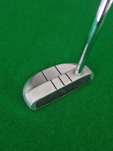 Load image into Gallery viewer, Odyssey Dual Force Rossie II Putter 35&quot;
