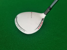 Load image into Gallery viewer, TaylorMade Burner Superfast 2.0 Fairway 5 Wood LH 18° Regular with Cover
