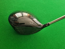 Load image into Gallery viewer, Wilson Staff D7 Driver 10.5° Stiff
