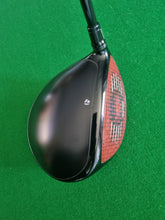 Load image into Gallery viewer, TaylorMade Stealth Plus+ Driver 10.5° Stiff with Cover
