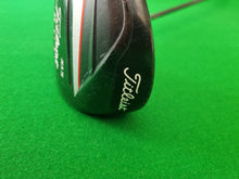 Load image into Gallery viewer, Titleist 913D2 Driver 10.5° Regular
