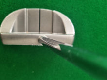 Load image into Gallery viewer, Odyssey White Hot #5 Putter Junior 30&quot;
