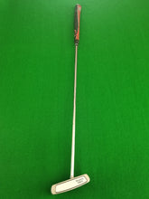 Load image into Gallery viewer, Odyssey White Hot #5 Putter Junior 30&quot;
