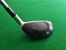 Load image into Gallery viewer, Cleveland Launcher DST 2i Hybrid 18° Stiff
