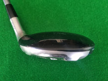 Load image into Gallery viewer, Cleveland Launcher DST 2i Hybrid 18° Stiff
