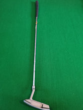 Load image into Gallery viewer, Spalding Putter 35&quot;
