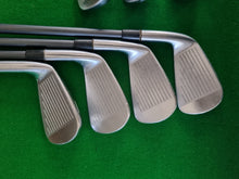 Load image into Gallery viewer, Titleist 712 CB Forged Irons 4 - PW Stiff
