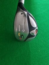 Load image into Gallery viewer, TaylorMade R5 XL Mid 4 Hybrid 22° Regular
