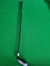 Load image into Gallery viewer, TaylorMade R5 XL Mid 4 Hybrid 22° Regular
