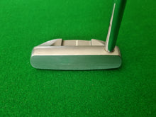 Load image into Gallery viewer, Cleveland Classic Collection 6 Putter 34&quot;
