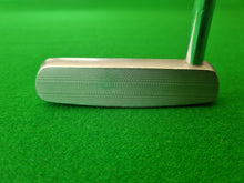 Load image into Gallery viewer, Cleveland Classic Collection 6 Putter 34&quot;
