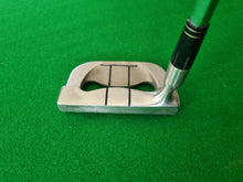 Load image into Gallery viewer, Espada Broomstick Putter 53&quot;
