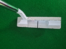 Load image into Gallery viewer, TaylorMade Ghost Tour DA.62 Putter 35&quot; with Cover
