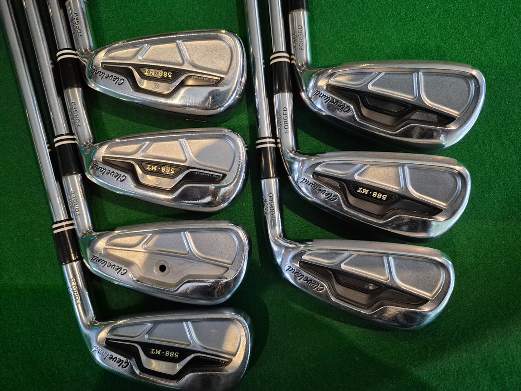 Cleveland 588 MT Irons 4 - PW Regular